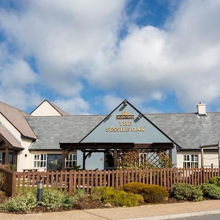 Sessile Oak, Llanelli By Marston'S Inns Bagian luar foto